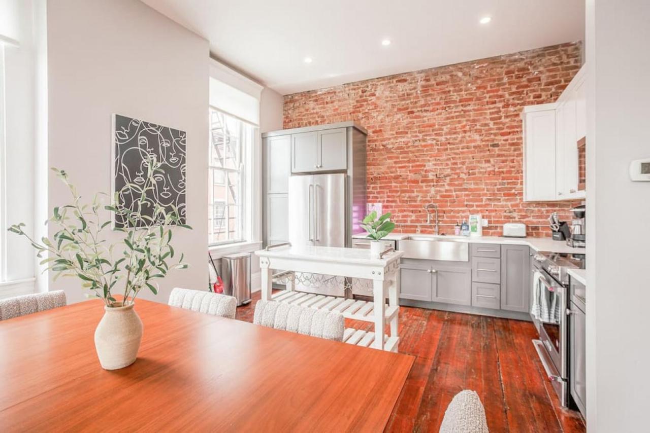 Holiday home Light And Airy, Spacious 2b 2bath Downtown View