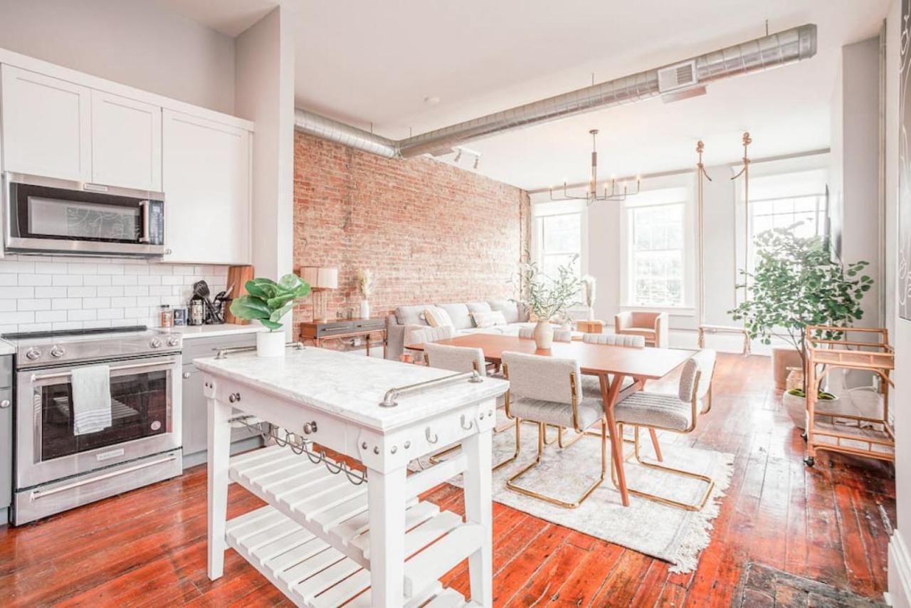 Light And Airy, Spacious 2b 2bath Downtown View Holiday home